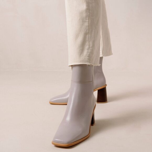 ALOHAS | West Cape Vintage Leather Ankle Boots Size 11 - 11.5 - Picture 1 of 7